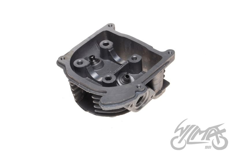 Hlava válce čínské 4T skútry s motory GY6 50cm3