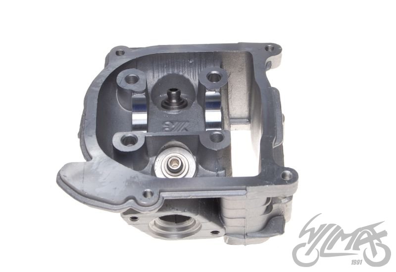 Hlava válce čínské 4T skútry s motory GY6 50cm3