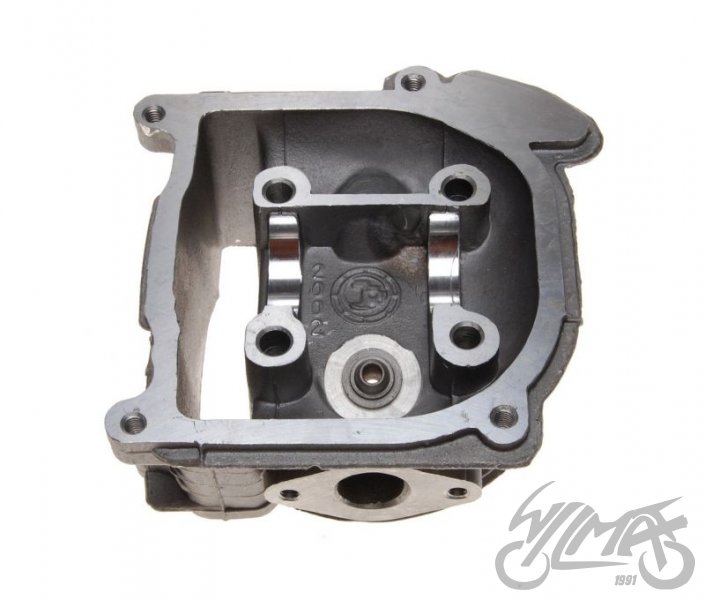 Hlava válce čínské 4T skútry s motory GY6 80cm3