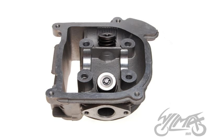 Hlava válce čínské 4T skútry s motory GY6 80cm3